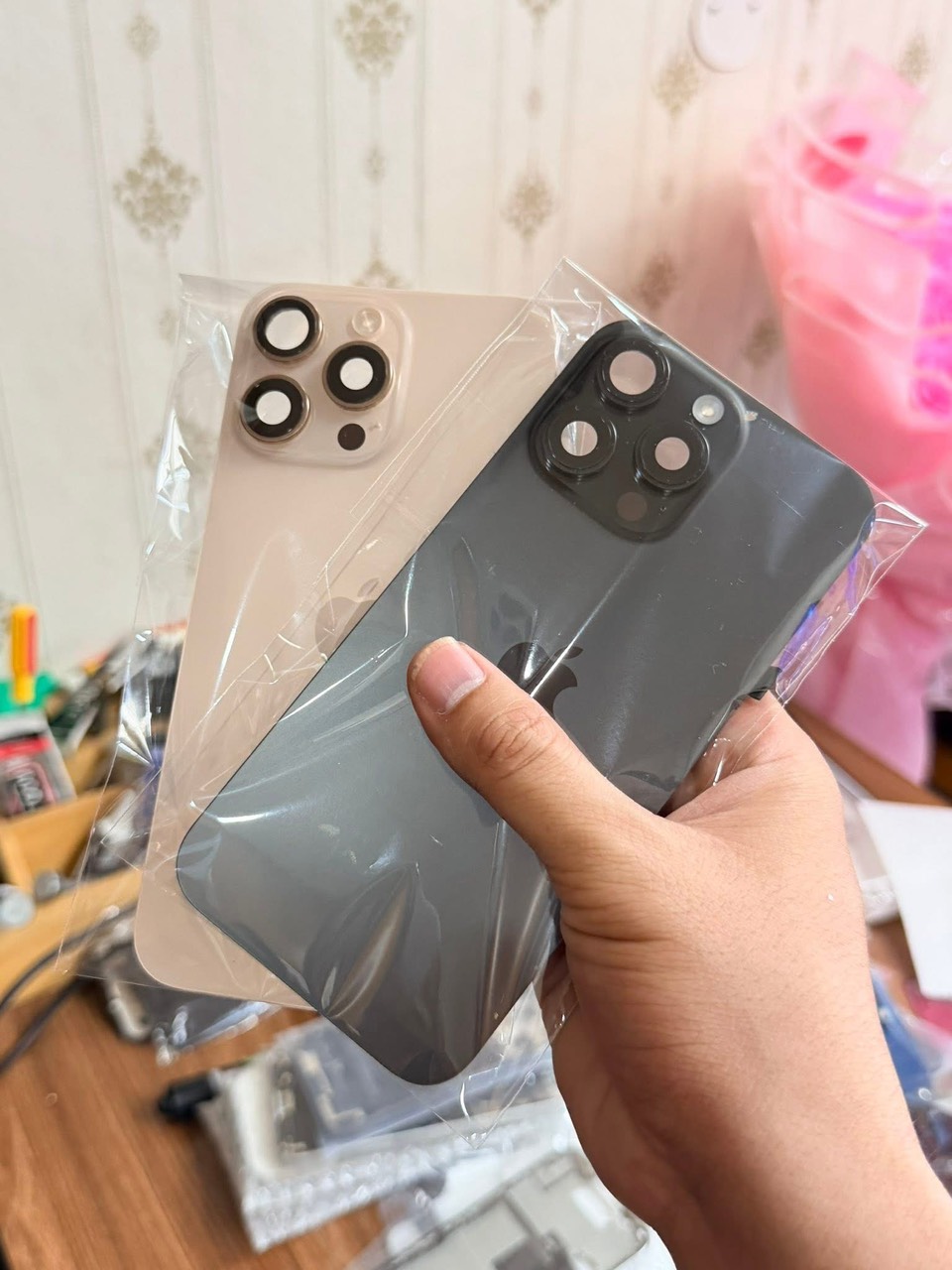 Nắp lưng iPhone 15 - 15 Promax